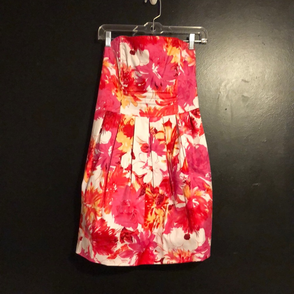 Flora strapless dress Size M